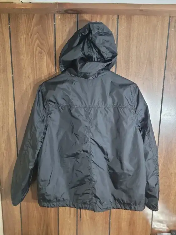 Tommy Hilfiger Jacket in Women's - Tops & Outerwear in Oshawa / Durham Region - Image 6
