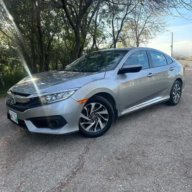 2018 Honda Civic - Safetied / Low KM/ Clean Title  