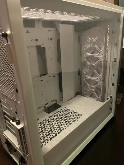 Corsair 5000D Airflow Pc case with Lian Li Uni Fans , View more