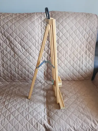 Chevalet de table comme neuf car je l'ai en double