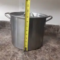 Soup pot see photos for measurements large