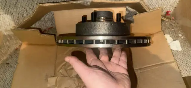 Aimco Front Hub-and-Rotor Assembly for GM/Chevrolet C1500 in Transmission & Drivetrain in Calgary - Image 3
