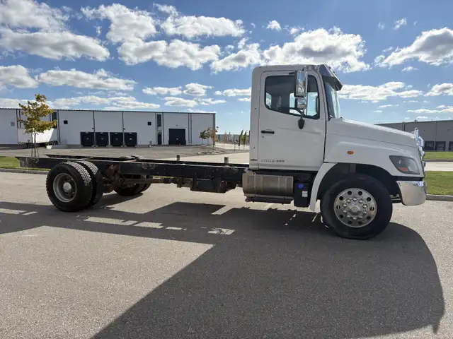 Hino 358 in Heavy Trucks in Brantford - Image 7