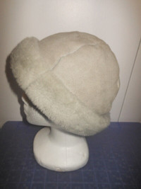 Hat - real mouton