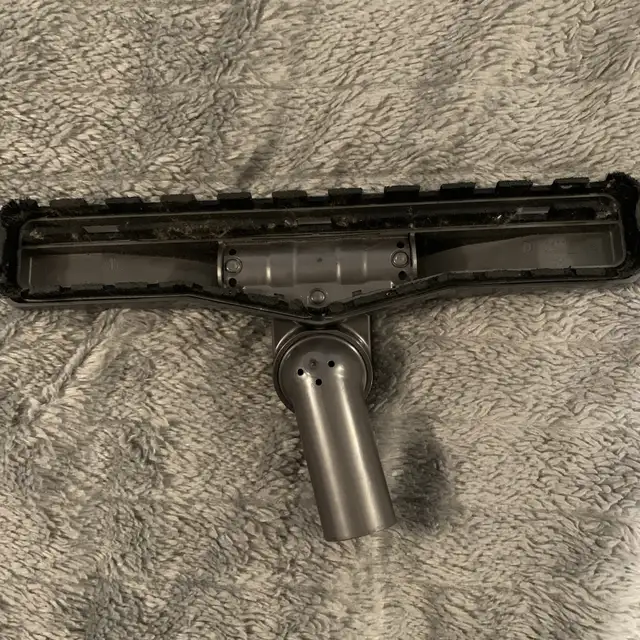 Dyson Vacuum Attachments in Vacuums in Edmonton - Image 4