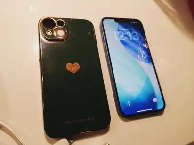 IPhone 13 Like new, View more