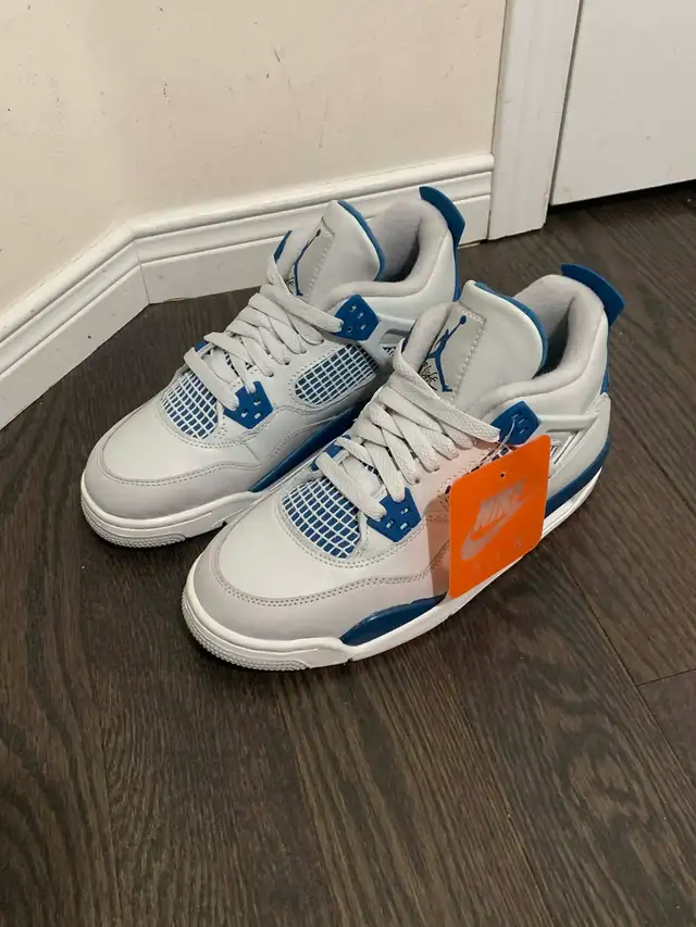 Jordan 4 “Military Blue” in Women's - Shoes in City of Toronto - Image 6