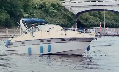 Sleep 6, 5 Adult Life Jackets, 2 Youth Lift Jackets on board, Dual 5.7 L engines OMC, New Drive cupl...