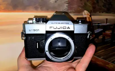In the late 70's this was a top of the line semi-pro camera. Features such as its auto/manual mode,...