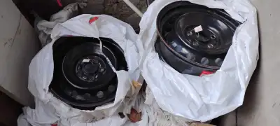 4 Rimes de roue en parfait état.Sans rouille. Jante pour Honda 2019, 5 troues. Roues : 15/55R16. $15...