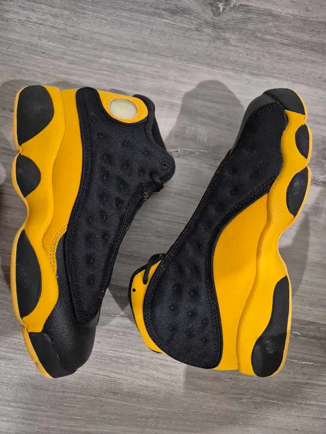 Jordan 13 Retro in Men's Shoes in Markham / York Region - Image 2