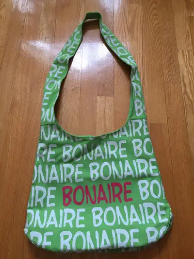 Sac en bandoulière vert avec destination de Bonaire, View more