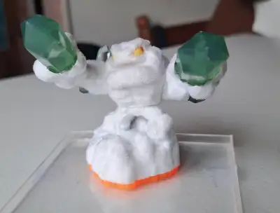 White Flocked Prism Break is in good working condition. Has been out of the box but in a container s...