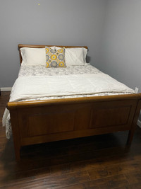 Queen Size Bed & Mattress/Boxspring