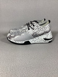 Women’s snake print runners - aa21