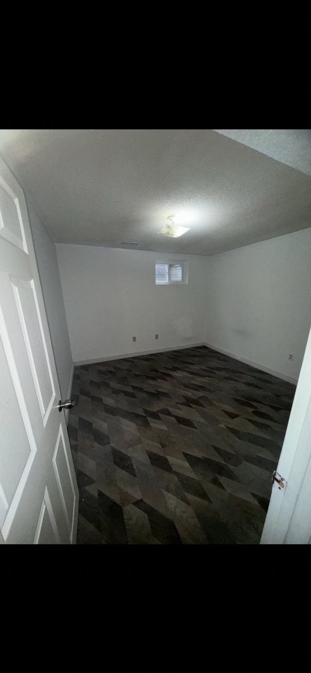 2 bedroom spacious 2 floor basement Brampton avail immediately