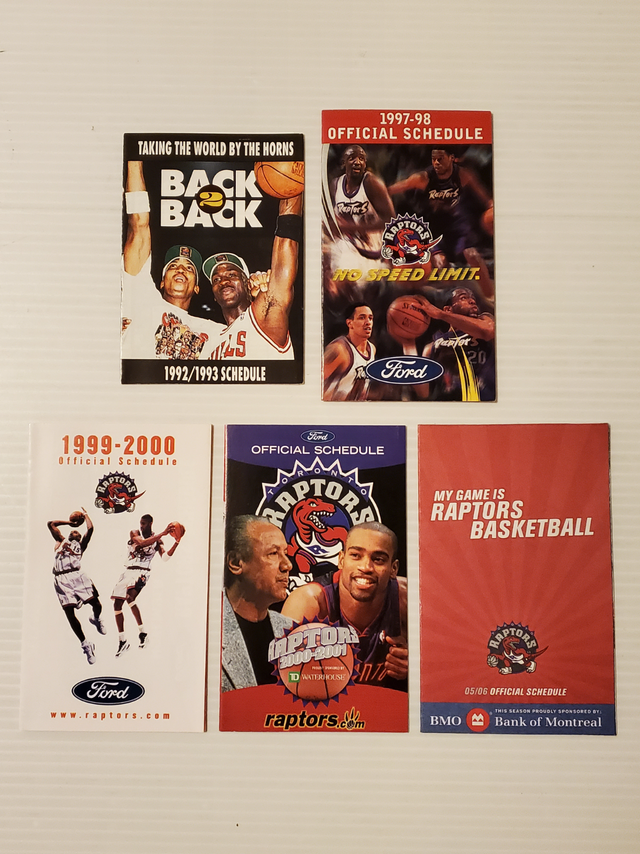 *** BASKETBALL POCKET SCHEDULES - NBA RAPTORS / BULLS - NOS! in Arts & Collectibles in City of Toronto - Image 4