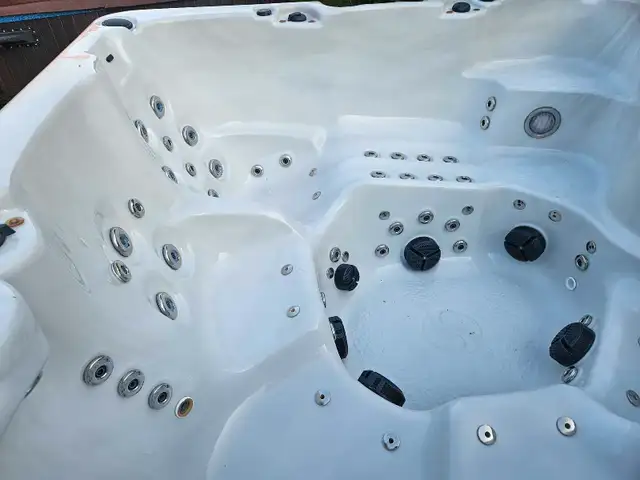 Hot tub (strong Spa)62863737096961123