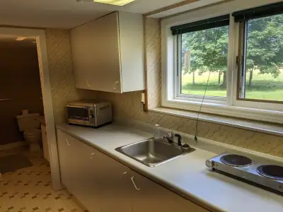 Please contact Paul @ (705) 799-2232 for ALL viewing and rental inquiries. BRIGHT, QUIET, and CLEAN...