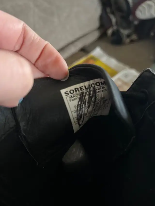 Sorel Black Leather Boots - Women's Size 8 small in Other in City of Toronto - Image 6