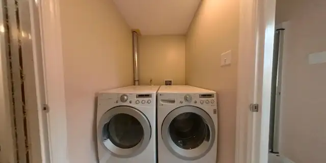 Student room for rent-3 stops to Trent U-5 min walk to bus stop in Room Rentals & Roommates in Peterborough - Image 5