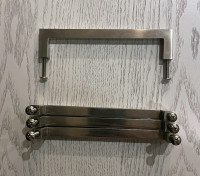 5 1/16 in (128 mm) Contemporary Cabinet Pull Handle, 4 available