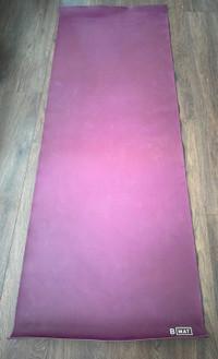 B MAT TRAVELLER yoga mat in excellent conditon