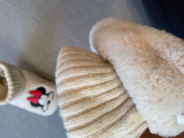 Zara toddler girl winter indoor shoes  Disney Minnie in Clothing - 2T in Markham / York Region - Image 3