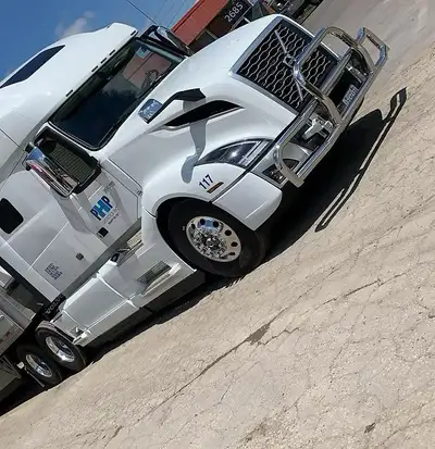 AZ DRIVERS | CANADA–USA RUNS, View more