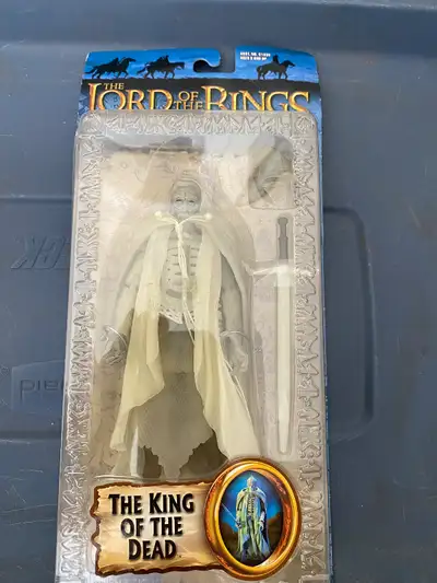 Toybiz King of the Dead from Return of the King sealed in package. Pick up/cash only price is firm.