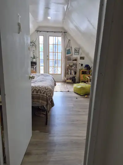 1 private room with huge private walkout patio attach with the room, Full furnished as shwon on the...