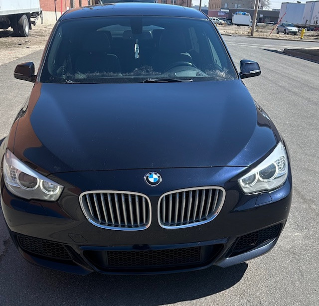 2015 BMW GRAN TURISMO 550i xDrive 4dr Hatchback AWD - RARE FIND in Cars & Trucks in Calgary - Image 2