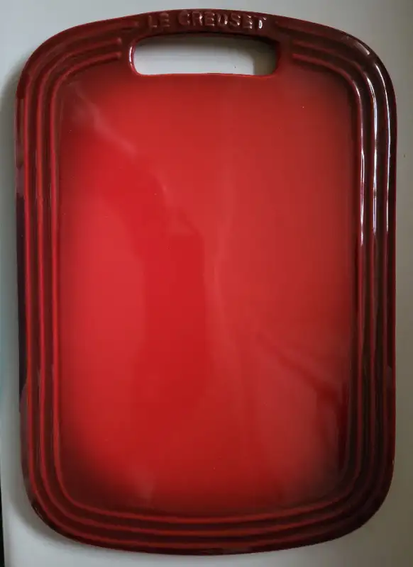 Brand New Rare Le Creuset Ceramic Red Cheese Serving Board in Kitchen & Dining Wares in Oshawa / Durham Region - Image 6