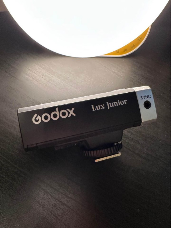 Godox Lux Junior — Retro Camera Flash dans Appareils photo et caméras  à Ville de Montréal - Image 2