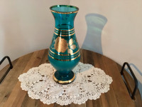 Vintage - Vase en verre bleu avec ornements dorés