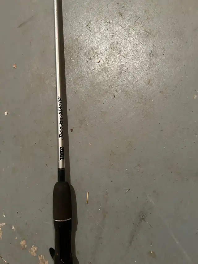 Zebco - 5 ft fishing pole/ rod (only) in Fishing, Camping & Outdoors in Owen Sound - Image 5