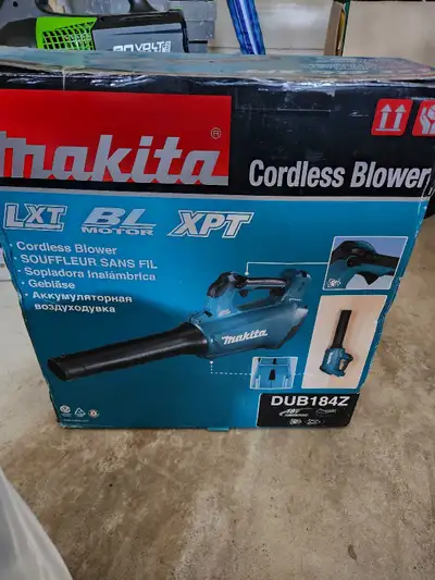Makita Cordless leaf blower - battery and charger included 18v, View more