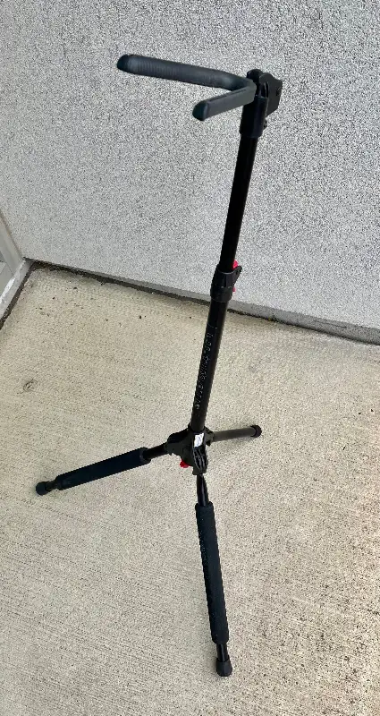 “Ultimate” Portable Guitar Stand in Drums & Percussion in Mississauga / Peel Region - Image 2