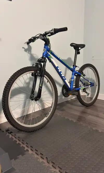 Velo CCM 24 pouces, View more