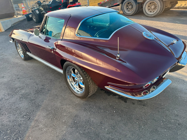 1966 Corvette Coupe in Classic Cars in Markham / York Region - Image 4