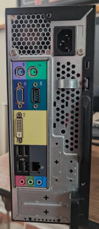 Acer Veriton X2632G in Desktop Computers in Belleville - Image 6