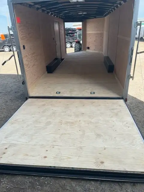 Enclosed Cargo Mate trailer in Cargo & Utility Trailers in Saskatoon - Image 5