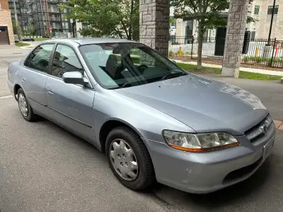 140k km Body is 8/10 Runs and drive 10/10 Car drives great, no issue or noises. A/C works and no lea...