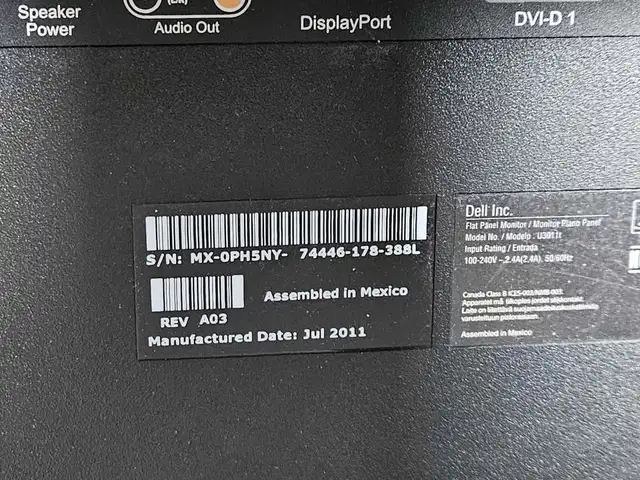 Dell Ultrasharp U3011 30" Adobe RGB sRGB IPS LCD Monitor (AS-IS) in Monitors in Markham / York Region - Image 7
