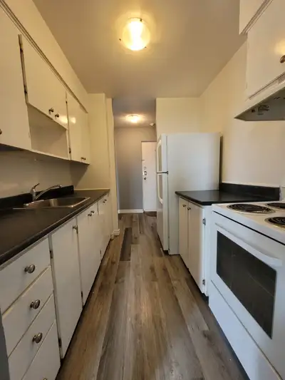 2 beds, 1 bath apartment