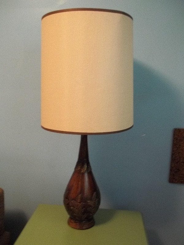 MCM vintage table lamp (Reduced) in Indoor Lighting & Fans in Hamilton