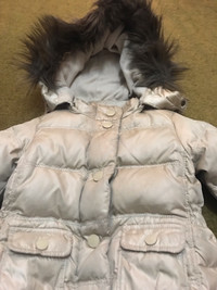 Baby Gap girls puffer coat w/ removable hood & fur trimming