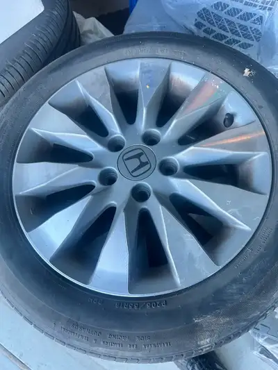 Selling for the rims. Tires no cracks but old