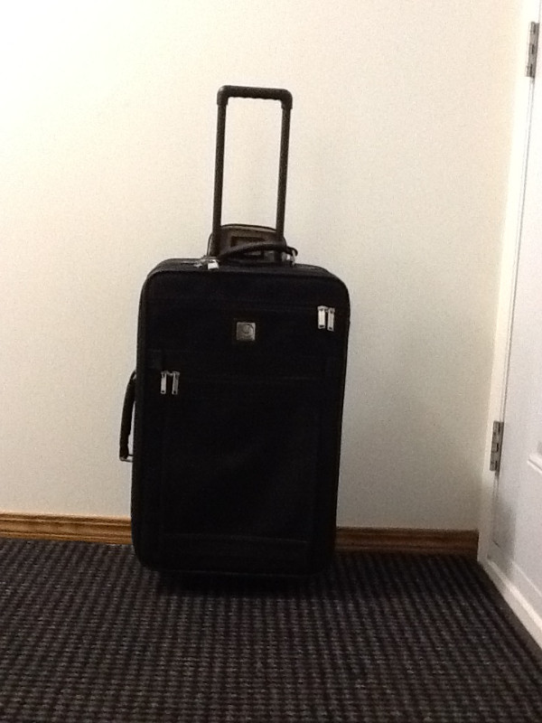 Luggage - Carry-On Case in Other in Calgary - Image 2