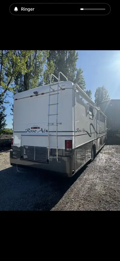 2000 REXHALL MADE BY ROASE AIR Class A 40 FOOT AIR BRAKES Cummins motor 8.3 Engine brake Automatic A...